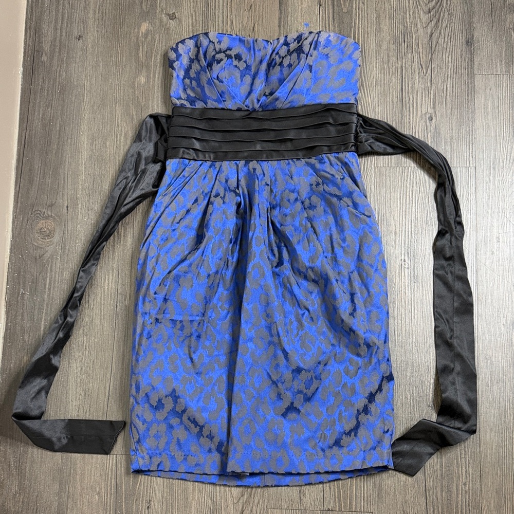 Snap strapless black ribbon blue and black animal print dress